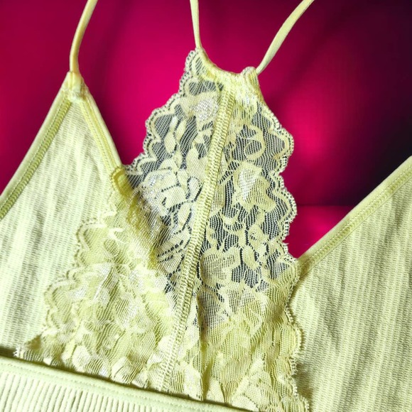 So Seamless lace back cami - Picture 6 of 7